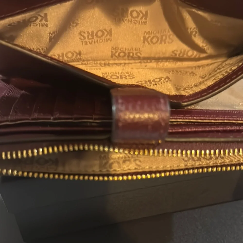 Michael Kors Burgundy Designer Women's Wallet/Wrislet In Great Condition - Picture 7 of 13